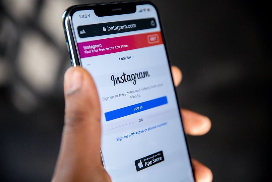 Collaborate with Friends on Instagram Shared Posts Feature Explained