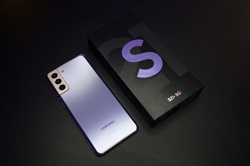 Samsung's Decision on Google and Bing