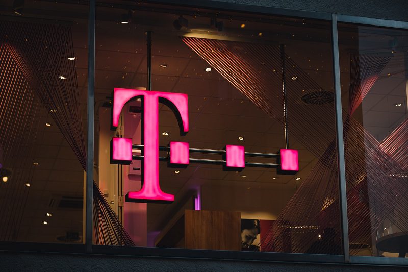 T-Mobile Data Leak How A Glitch Compromised Privacy Privacy Concerns Rise As T-Mobile Users' Data Leaks
