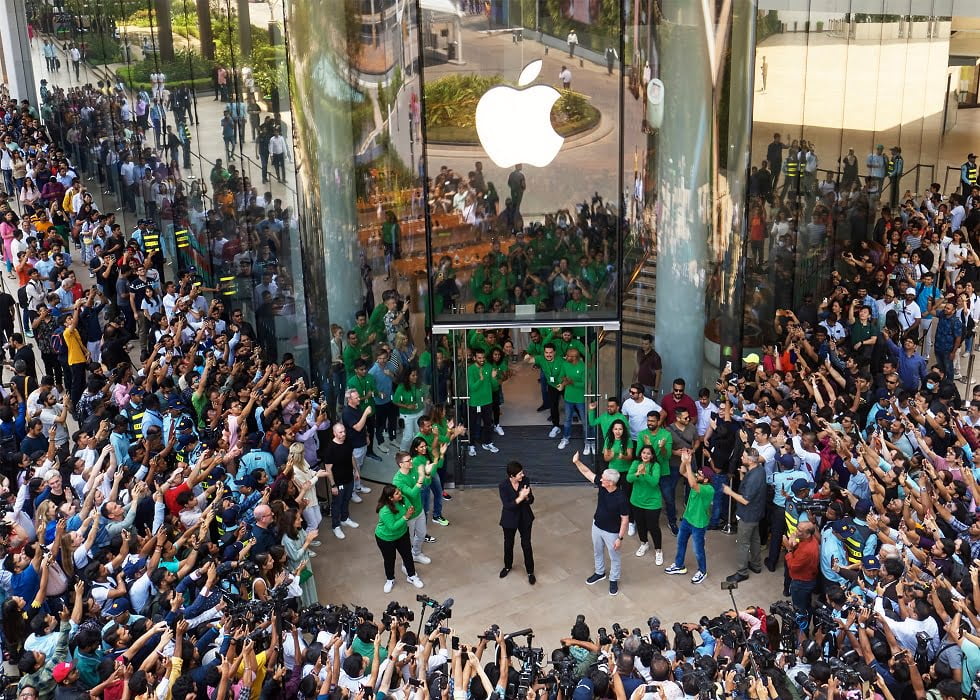 Apple Bkc: A New Landmark In Mumbai'S Bandra Kurla Complex Apple'S First Retail Location In India