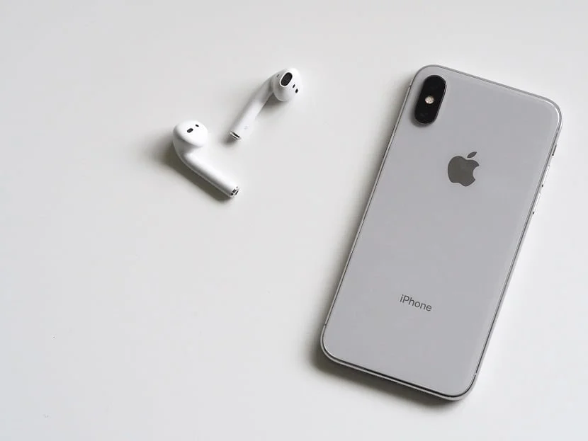 The Future of AirPods Apple Patented Interactive Display Case