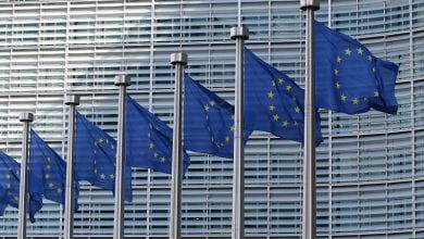 EU Passes New Regulation for User-Replaceable Batteries By 2027